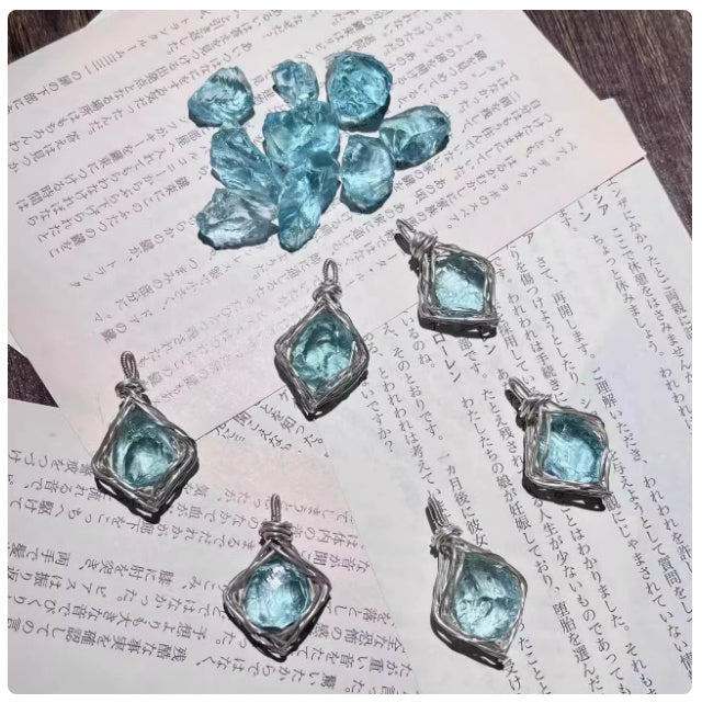 "Dear Turquoise" - Handmade Winding Glass Raw Stone Crystal Necklace