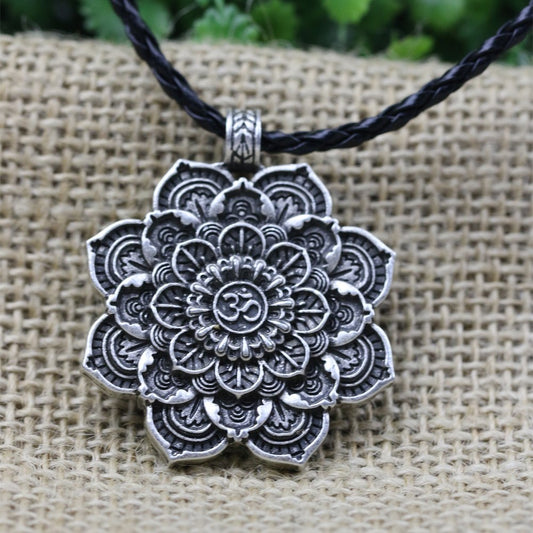 "Yoga Mandala" - Alloy Necklace