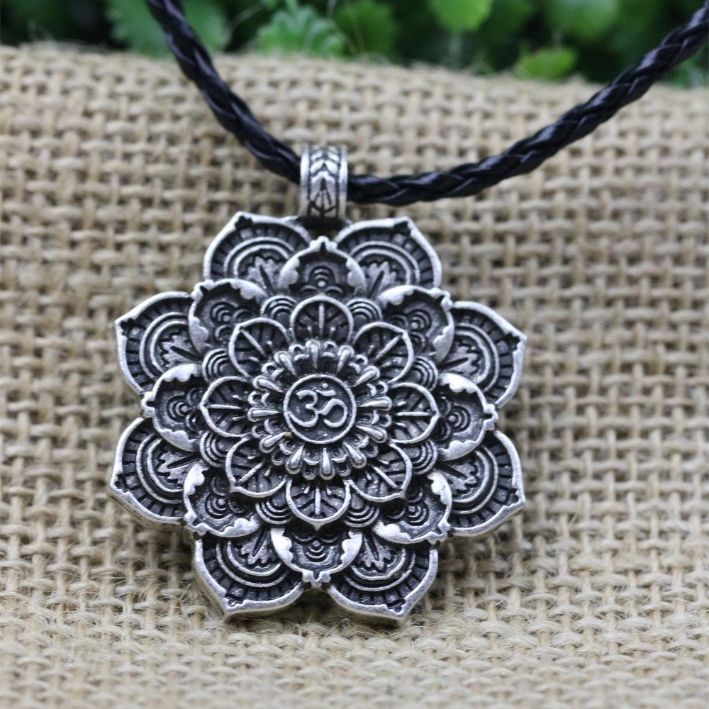 "Yoga Mandala" - Alloy Necklace