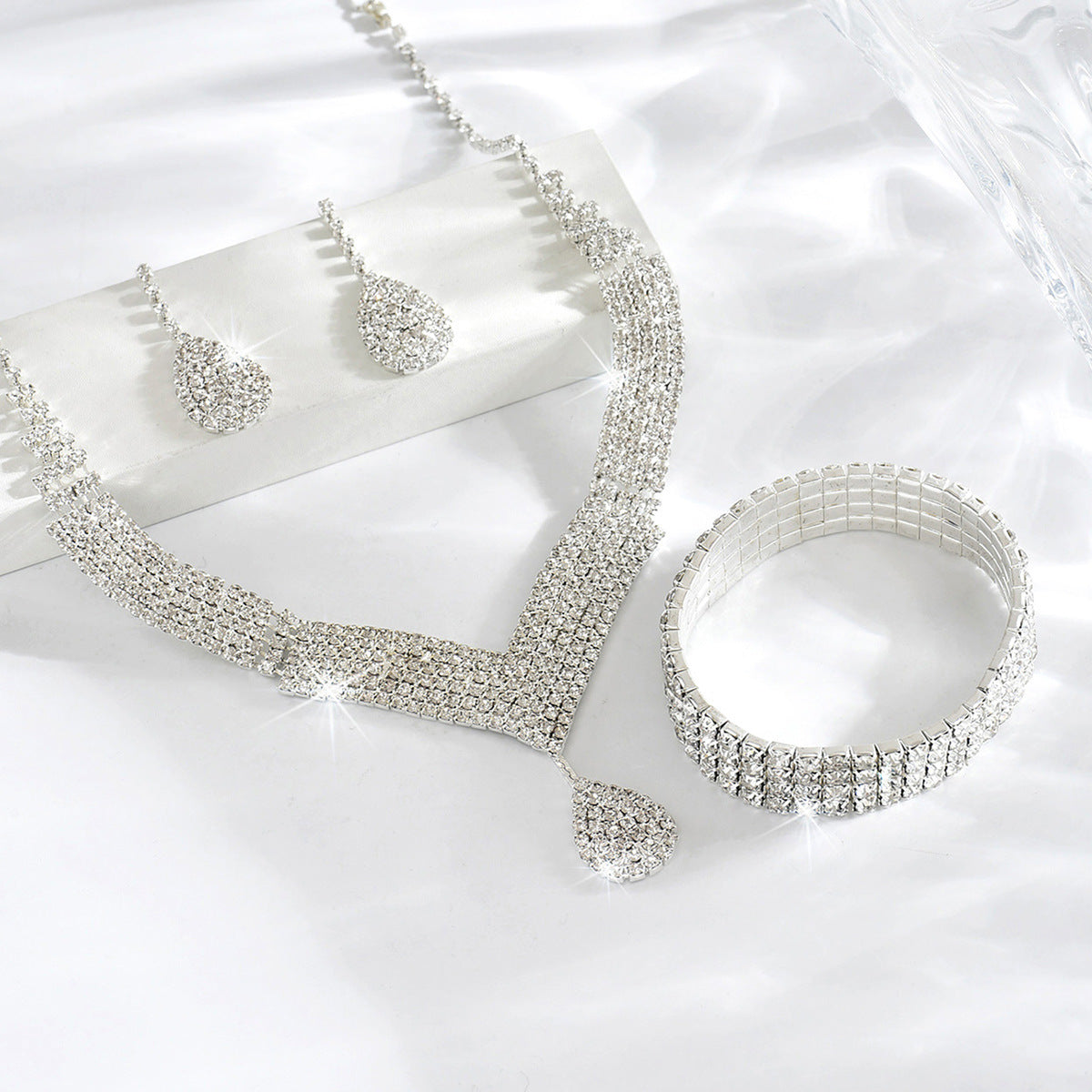"Dazzling Darling" - Rhinestone Jewelry Set