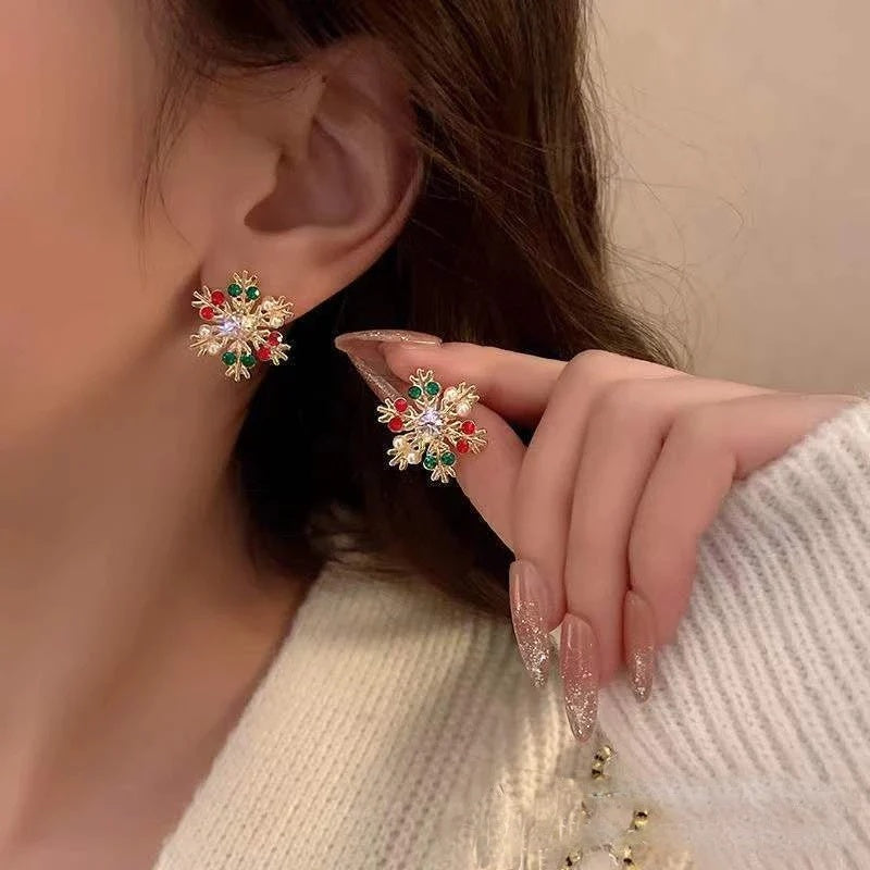 "Dazzling Snowflake" - Alloy Stud Earrings