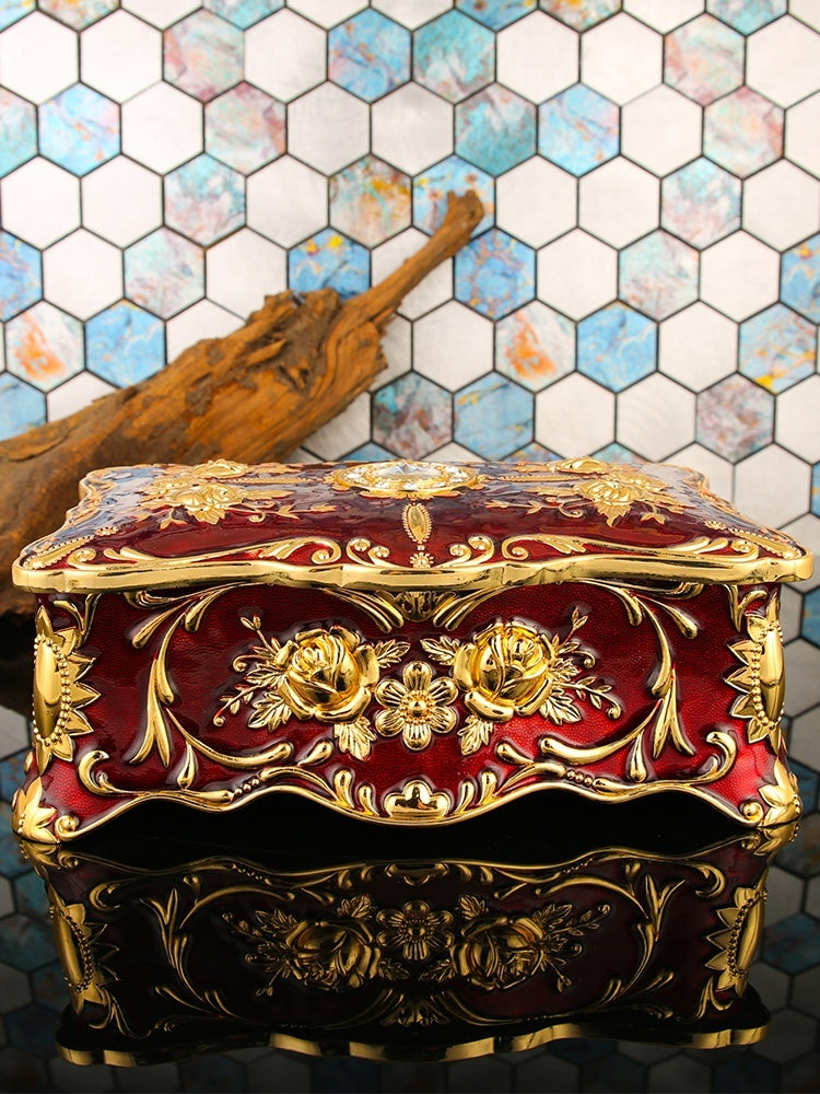 "Vintage Queen" - Jewelry Box